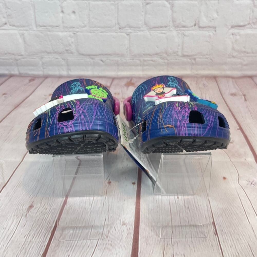Crocs Classic x Disney Villains Clogs Kids Size 12 (207722-001) - Picture 5 of 10